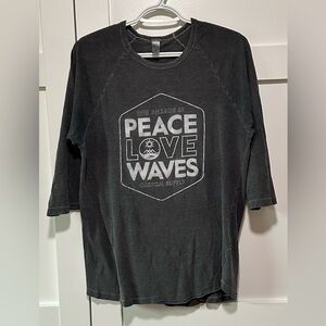 She Shreds Co Raglan 3/4 Sleeve Tee Gray Distressed Oversized Women’s Medium